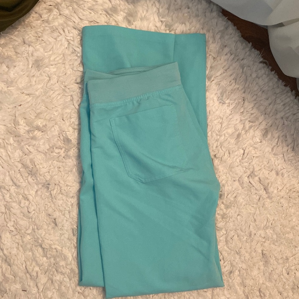 Fresh Aqua Livingston